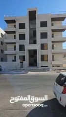  2 شقه العمر طابق ارضي بحديقه في اجمل مناطق العاصمة بين عبدون الجنوبي و الياسمين وسعر حرق وممكن اقساط
