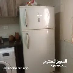  2 ثلاجه بحاله ممتازه تبريد هواء عمرها ماتصلحت للبيع موجوده بالهاشمي الشمالي