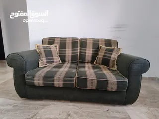  3 طقم كنب  بحالة  ممتزة