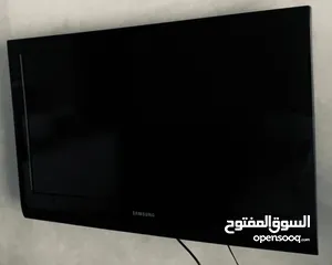  1 32 inch Samsung TV-Black