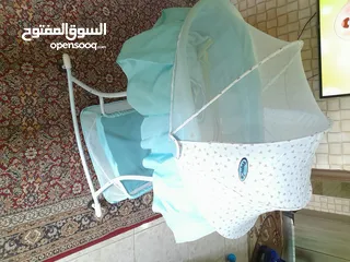  3 سرير اطفال  نوعية penguin  تابث و هزاز بنفس الوقت  معه ناموسية و غطاء معه سلة اغراض بيبي