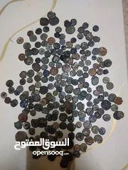  1 240 عملة قديمة مع صندوق قديم
