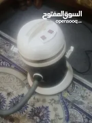  1 مكنسه كهربائيه olmar  مستعمله بحاله ممتازه