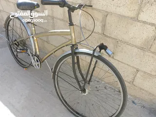  4 للبيع دراجه هوائيه شبه جديد لا تحتاج اي شي