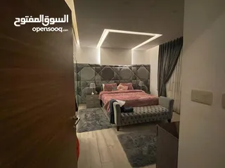  4 غرفة نوم ماستر مميزة