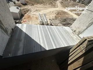  12 شقق جديده طريق المطار  ضاحيه الأمير علي  بالقرب بيت المقدس يوجد ثالث مع روف