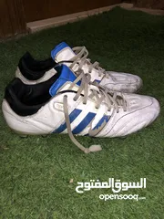  16 الاثنين ب 10 دنانير سعر حرق ونهائي واذا مش اصلي لا تشتري واحد ركض وواحد اصابع اديداس للطابة