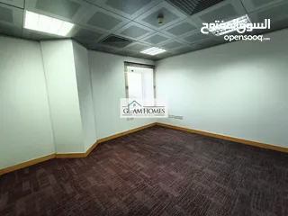 3 Spacious office for rent at an amazing location Ref: 445H