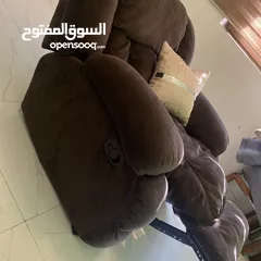  2 كرسي ريكلاينر عدد 2  مستورد امريكي بحالة الوكاله