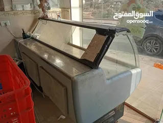  1 ثلاجة العرض لِلمجمدات (2024 للبيع )