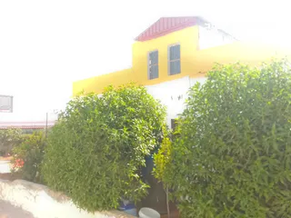  1 بيت للبيع منشيه بني حسن الحي الشرقي على البيت دلم ارض