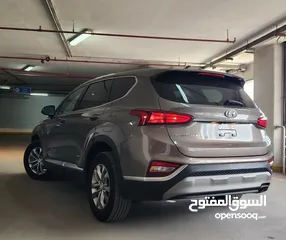  3 Hyundai Santafe 2019