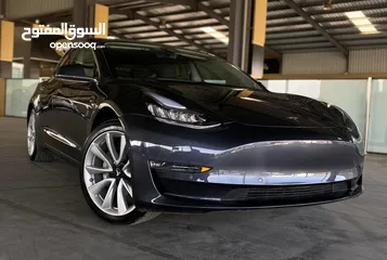 3 Tesla Model 3 Long Range (Autoscore B+ ) 2019