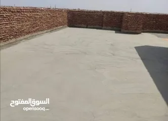  18 فني عازل مائي وحراري