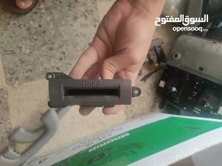  1 قطع مستعمله و اكسسوارات مختلفة للسيارات