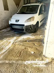  8 بيجو بارتنر
