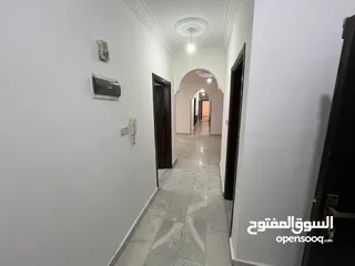  4 شقة 230م (4 غرف نوم + 3 حمامات + غرفة خادمة) من المالك مباشرة في منطقة طبربور حي الخزنة
