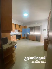 13 شقة مميزة للبيع في الجاردنز - خلف ابن الهيثم طابق ثالث 200م بسعر مغري