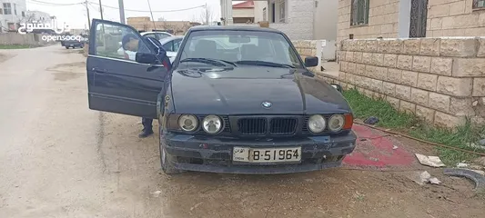  4 BMW E34 للبدل راس براس ع اي سياره اوتوماتيك مرخصه ونظيفه