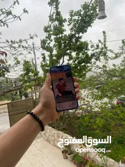  1 آيفون 13عادي الجهاز بصلاه على النبي 128 قيقا مش مغير اشي بطاريه 86 الاصليه الجهاز كثير نظيف