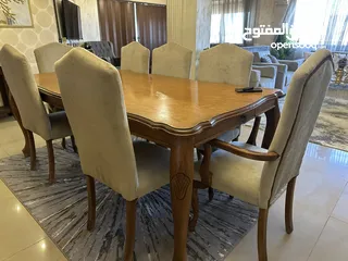  8 طقم كنب مع سفره و بوفيه للبيع