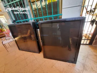  4 شبابيك المنيوم لون برونز زجاج برونز متوفر عدة مقاسات  بحال الوكاله