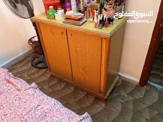  3 غرفه نوم تفصيل مستعمل مضروبه  زان بالإضافة إلى تخت مفرد مستعمل مع كرسي و شماعه خشب لاتيه18 اندونيسي