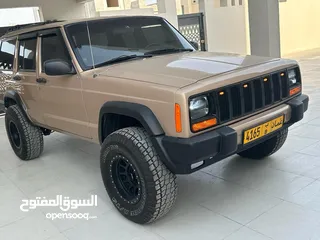  1 جيب شيروكي 2000