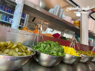  3 باص مرسيدس مفصل مطعم للبيع