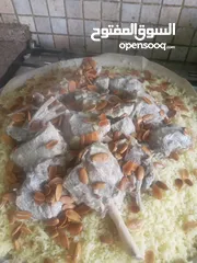  1 شيف شرقي وغربي وسلطات ابحث عن عمل خبرة في الاكل العربي والغربي والسلطات خبره اكثر من 15سنه