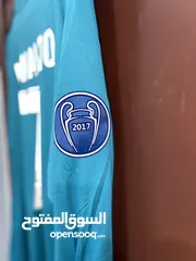  3 للبيع تشيرتين ريال مدريد اصليات