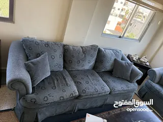  1 كنب صالون للبيع بحالة جيدة
