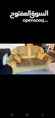  1 طقم كنب ثمن 8  مقاعد نضيف وا جديد