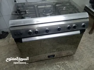  11 غاز 5عيون نحاس نظام 7مفاتيح بشتغل شواية وفرن مع بعض حجم80×60 فل ستانليس ستيل   موجود بالبقعة وعالفحص