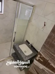  4 شقة سكنيه مميزه اطلاله رائعه