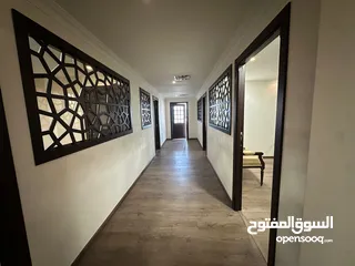  2 مكتب بمساحة 235 متر مربع للبيع في الصويفيه ( Property 42798 )-174998407
