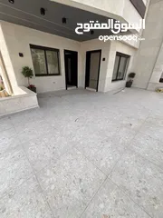  1 ارضية مع ترس في ضاحية النخيل تشطيب ملوكي و منطقة فلل
