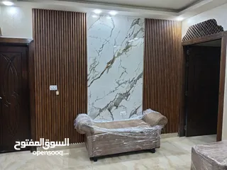  7 برادي رول وزيبر أبواب اكورديون وبديل الخشب وبديل الرخام بديل الحجر وبناهات وجميع انواع الديكورات