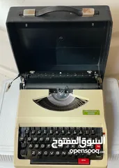  19 3 آلات طابعة يدوية وواحدة كهرباء . الاسعار والتفاصيل في الوصف.
