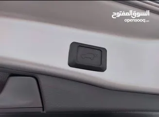  7 راف فور 2022 هايبريد للبيع. مسافة مقطوعه 19800 كيلومتر. XLE AWD فيراني