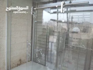 25 معرض رام الله للزجاج والسيكوريت و المرايا و الديكورات الداخليه  التزام جوده كفائه و اختصاص