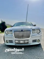  2 Chrysler 300C V8 5.7L Hemi