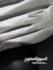  3 حذاء سهل الارتداء ماركة سكيتشر فيتنامي الصنع أصلي  قياس 42 لون سكني  go run للبيع skechers go runk