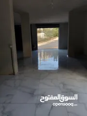  4 مخازن للايجار