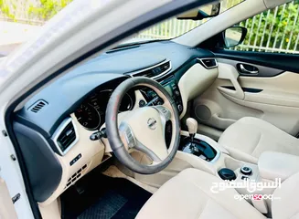  23 NISSAN XTRAIL 2015 WHITE GCC WITH SUNROOF