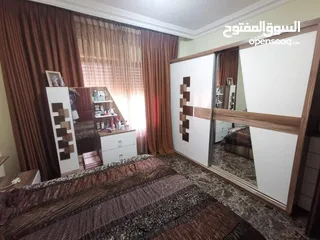  6 من المالك مباشره - الفحيص - روف اربع غرف ماستر مع طله بانوراميه