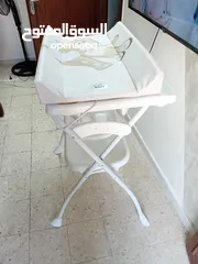  1 ستناد بانيو حمام وغيار بيبي ماركة ايطالية استعمل بسيط