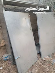  2 خزانة غاز 3 اسطوانات كبيرة