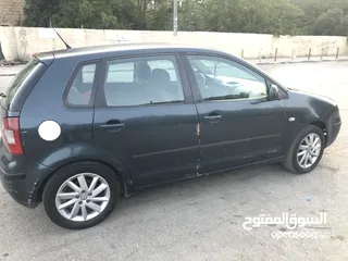  3 polo 2003  اللون الزيتي