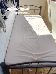  3 تخت مفرد حديد مع فرشه